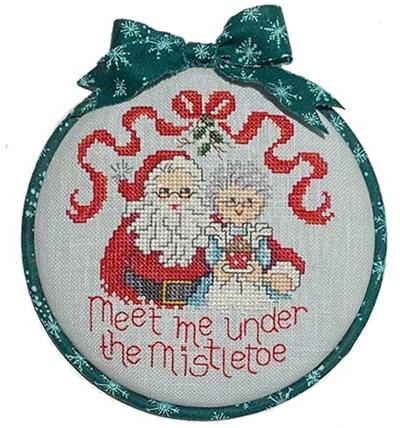 Christmas Bauble Embroidery Kit - Mistletoe